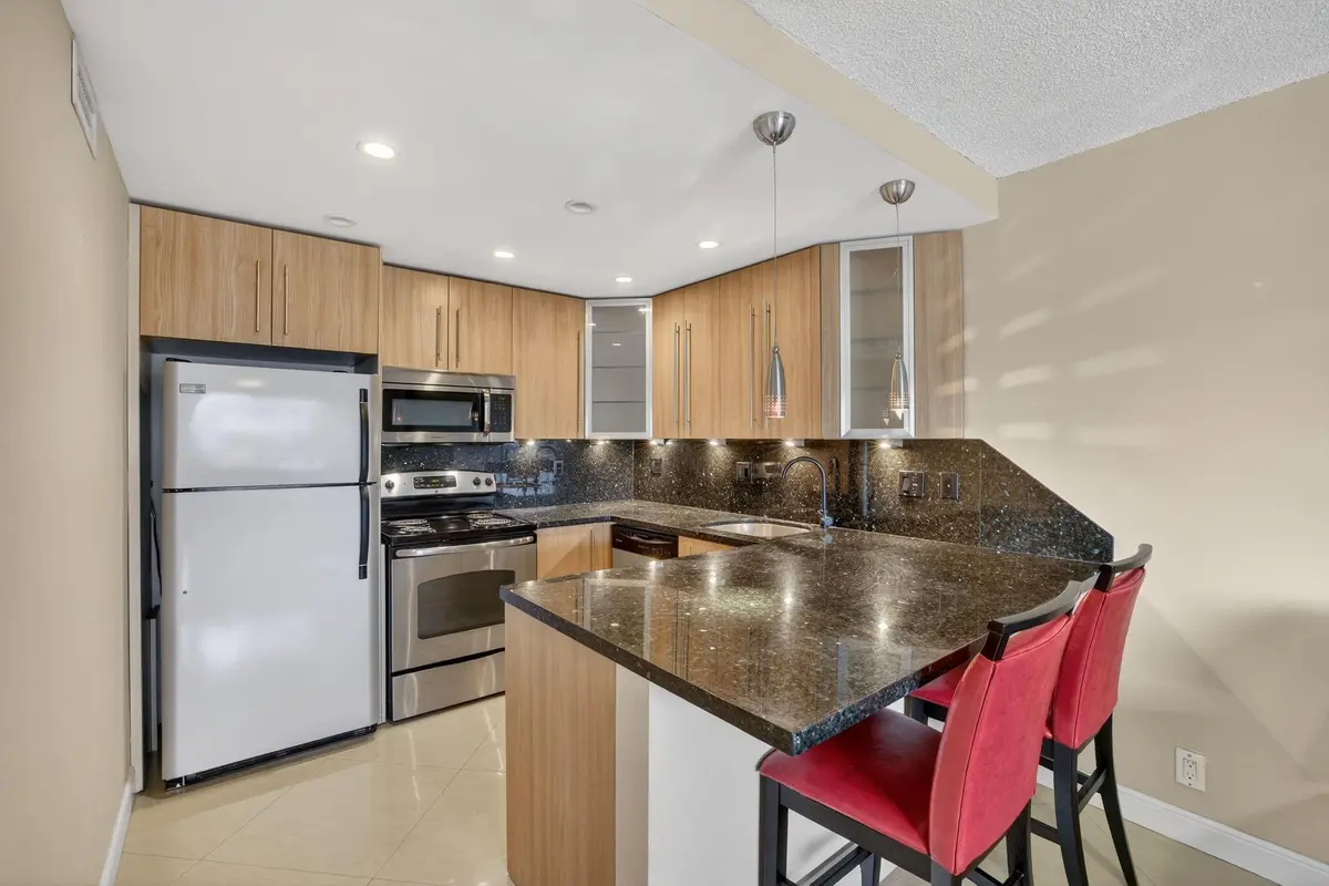 Photo 1 at 2900 NE 30th Street A4, Fort Lauderdale