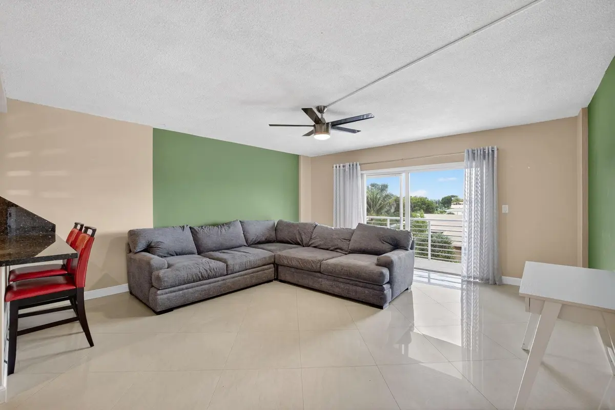 Photo 5 at 2900 NE 30th Street A4, Fort Lauderdale