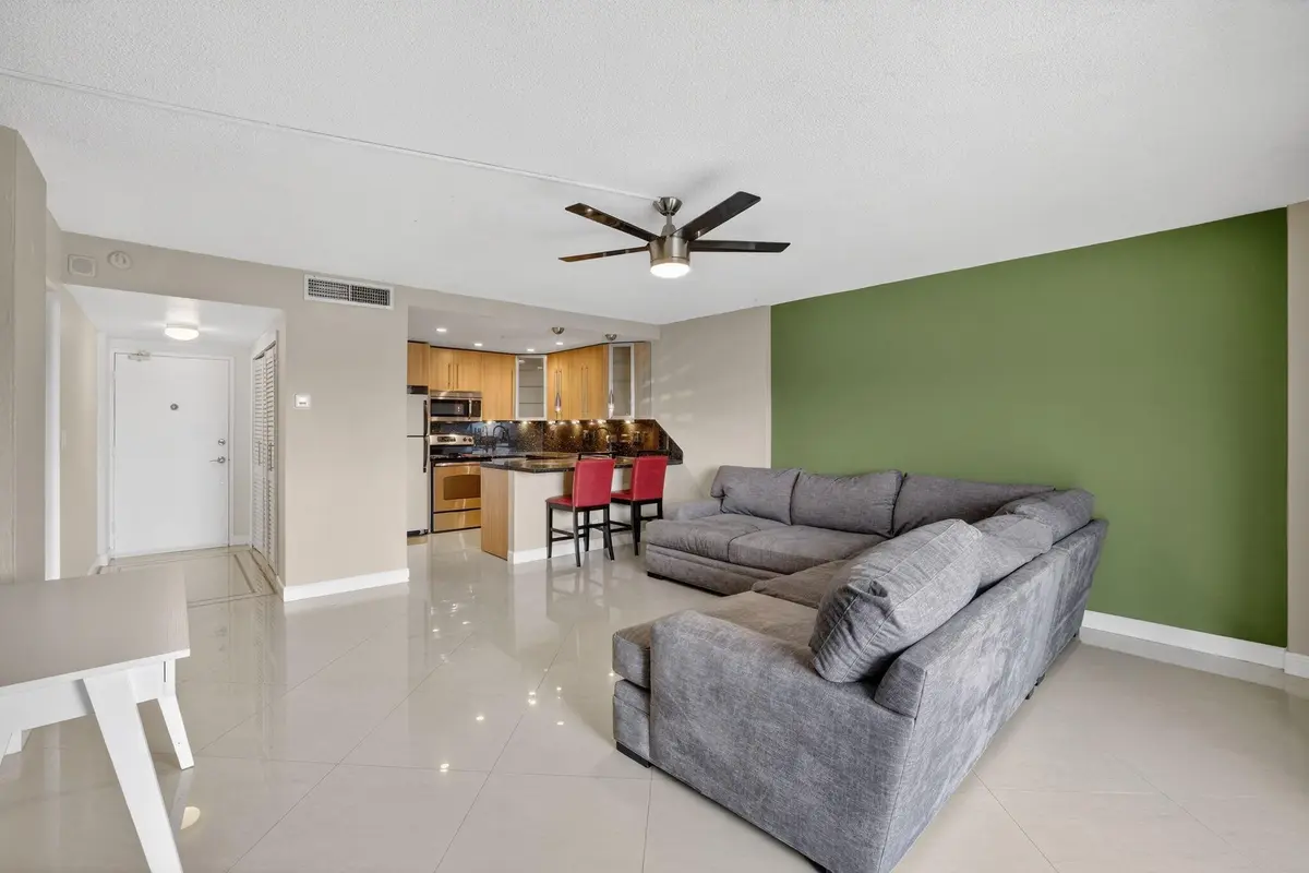 Photo 8 at 2900 NE 30th Street A4, Fort Lauderdale