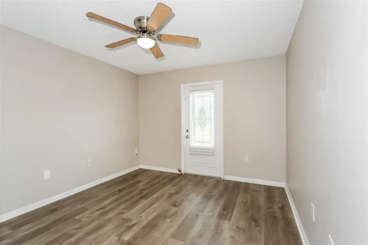 Photo 3 at 1890 4th Avenue, Vero Beach