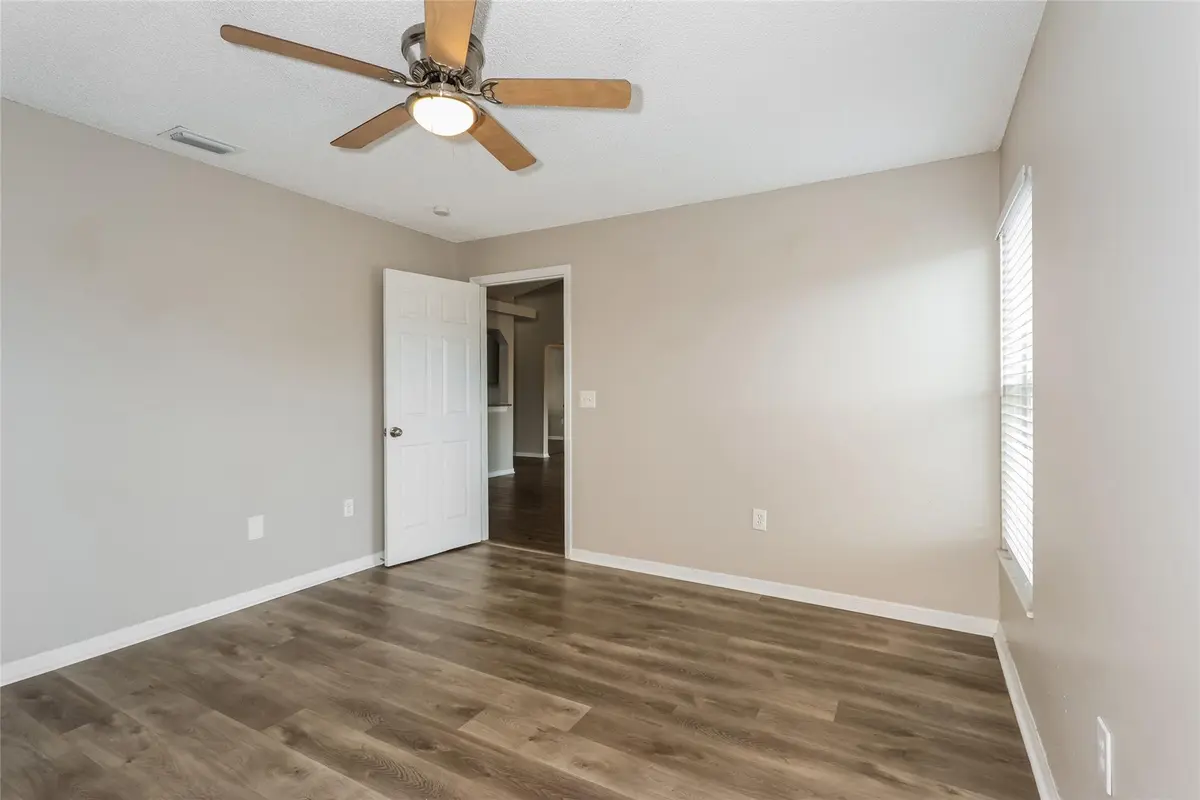 Photo 8 at 1890 4th Avenue, Vero Beach