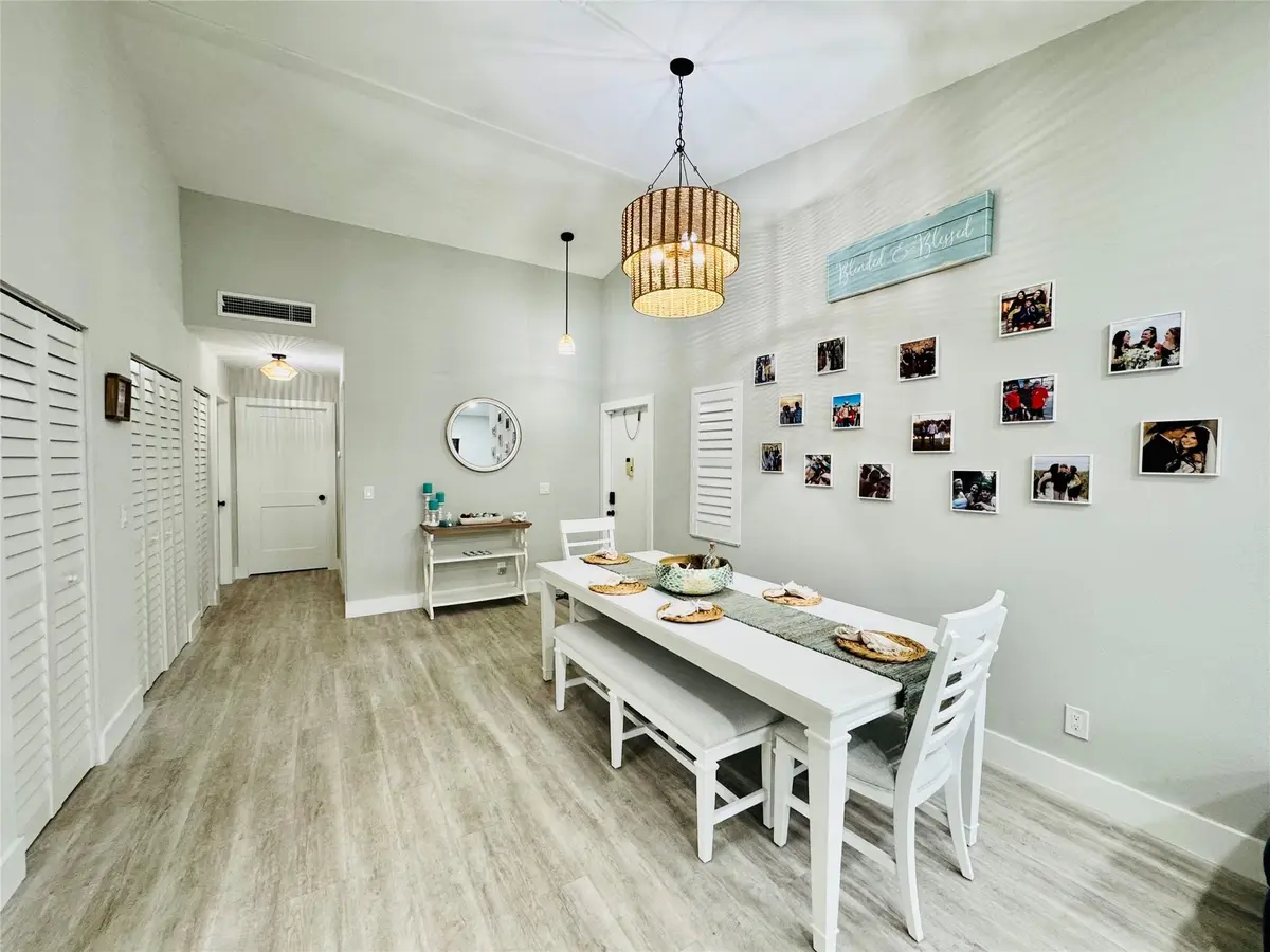 Photo 9 at 3216 S Lakeview Circle 5202, Fort Pierce