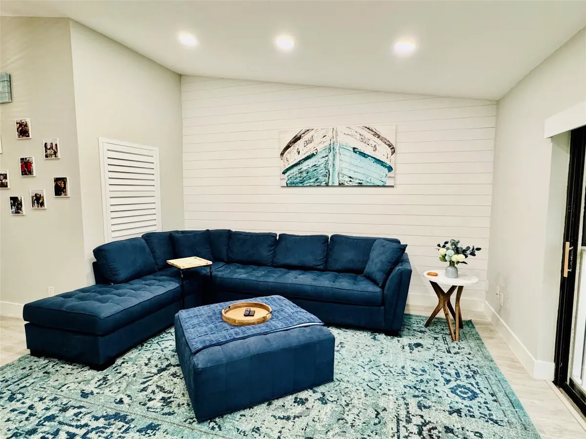 Photo 11 at 3216 S Lakeview Circle 5202, Fort Pierce