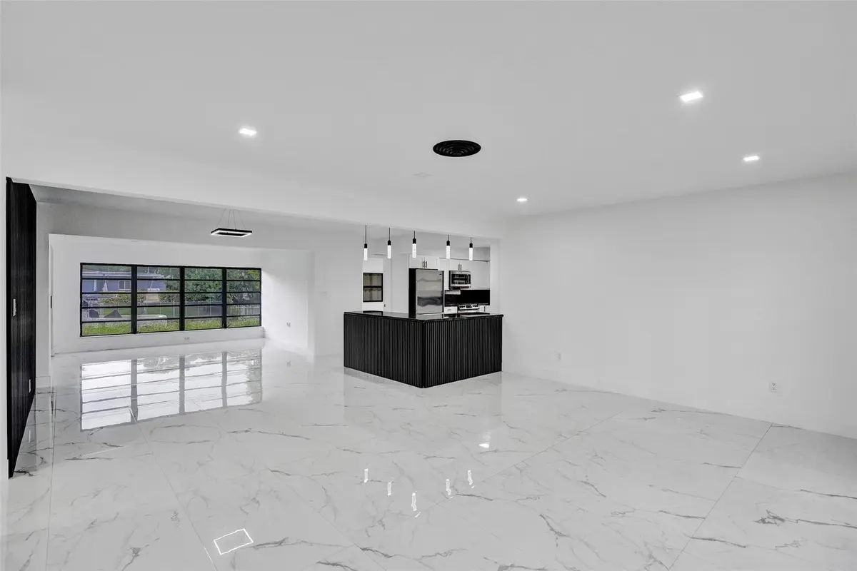 Photo 5 at 5840 SW 14th Street, Plantation
