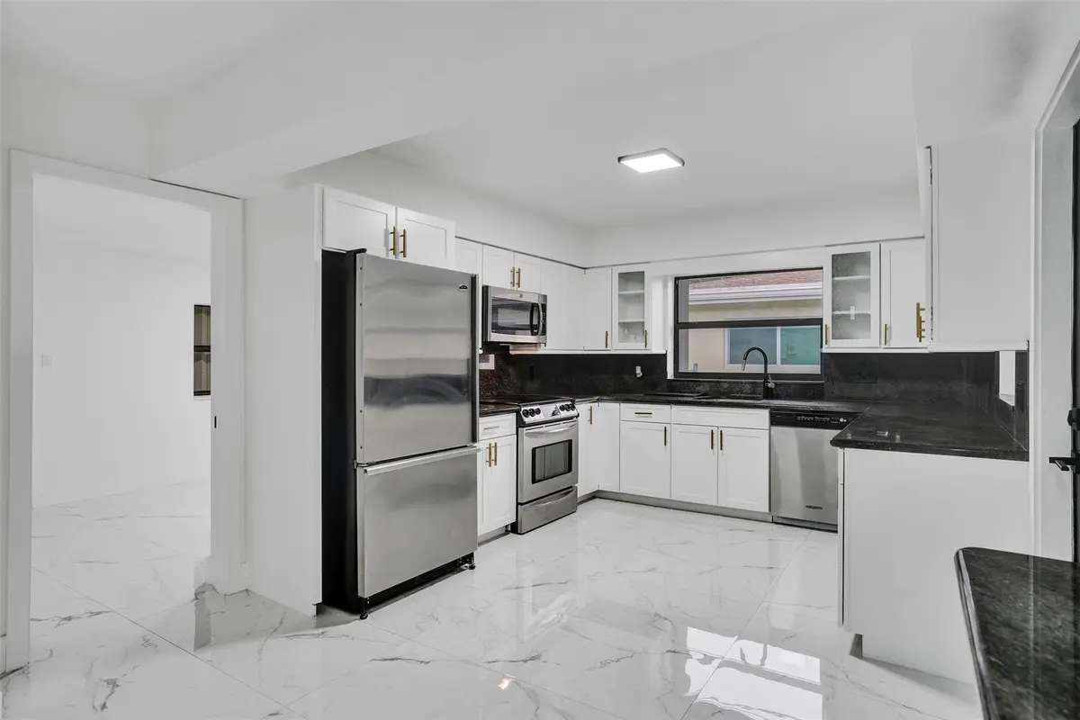 Photo 7 at 5840 SW 14th Street, Plantation