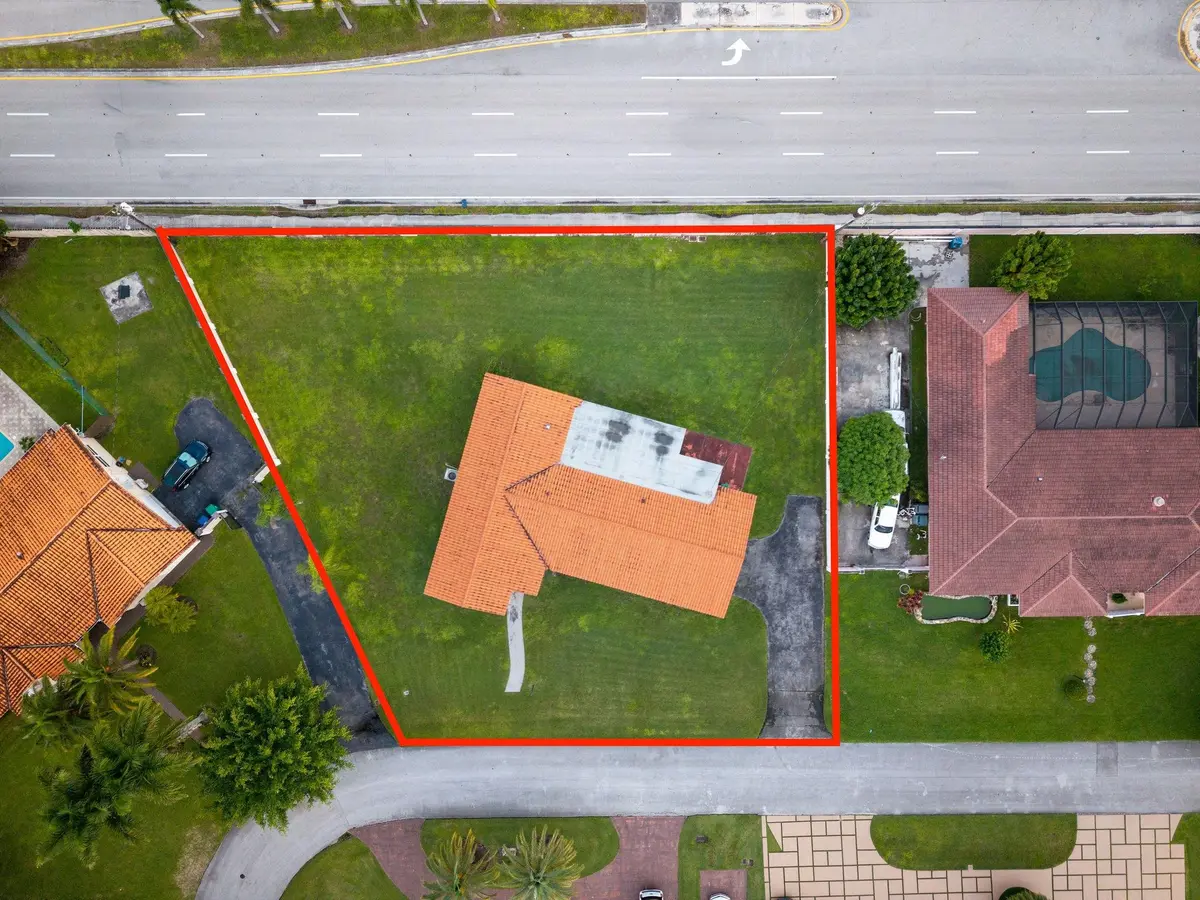 Photo 2 at 8230 SW 87th Terrace, Miami
