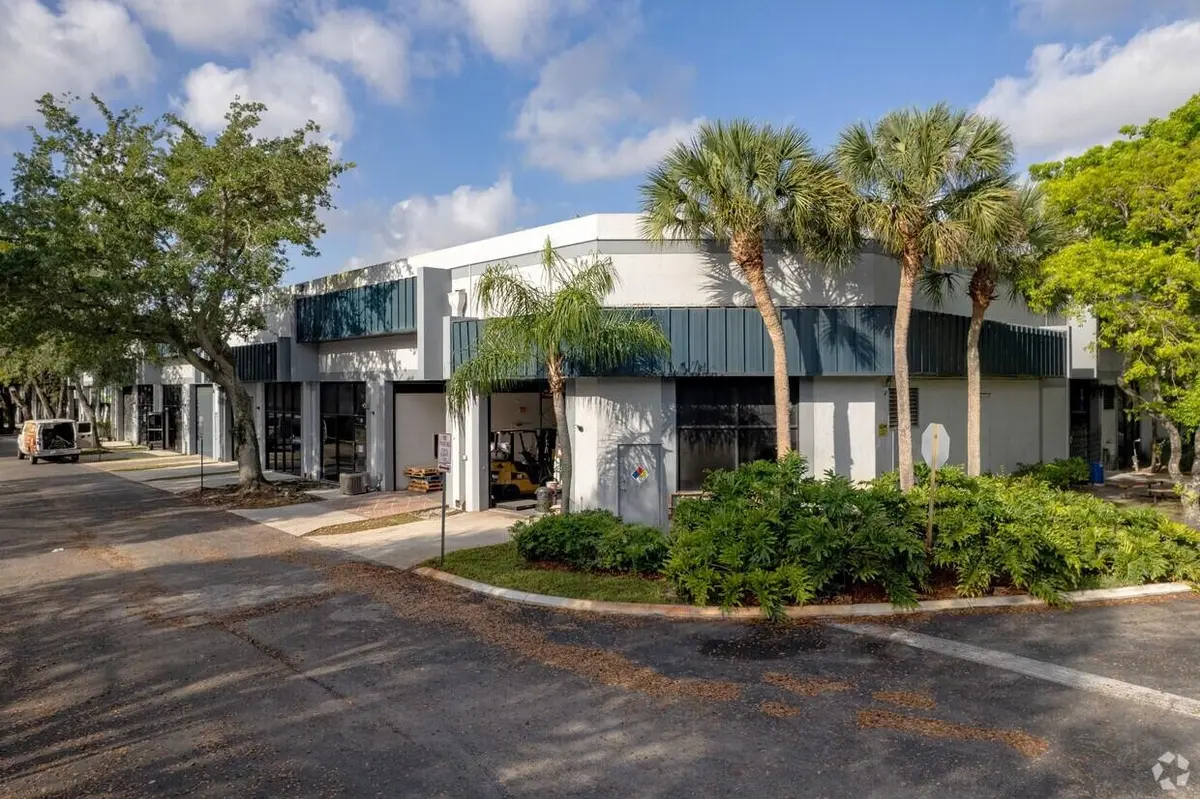 Photo 2 at 6741 W Sunrise Boulevard, Plantation
