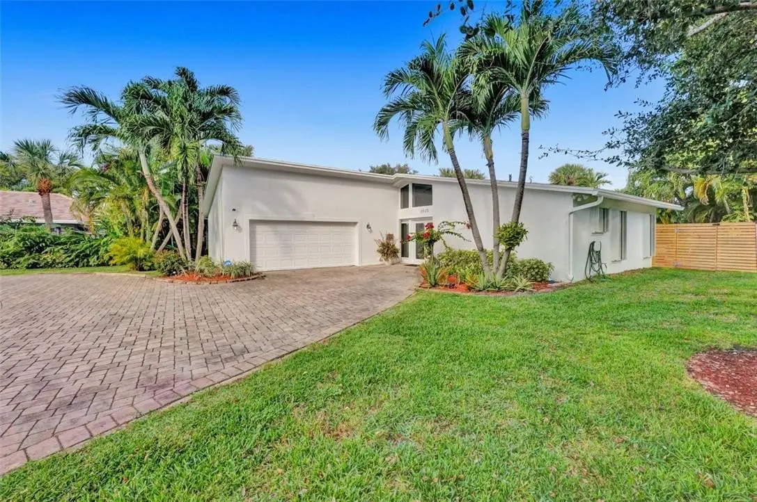 Photo 7 at 2525 SE 7th Drive, Pompano Beach