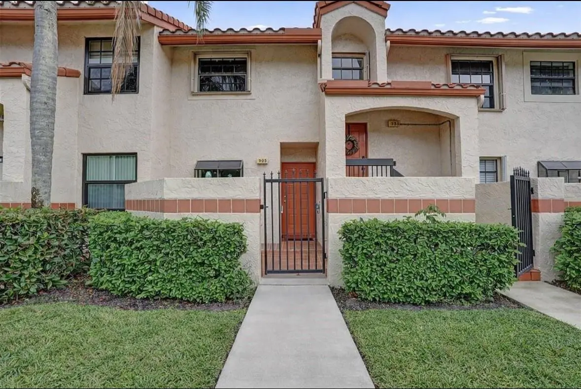 Photo 3 at 903 Congressional Way 903, Deerfield Beach