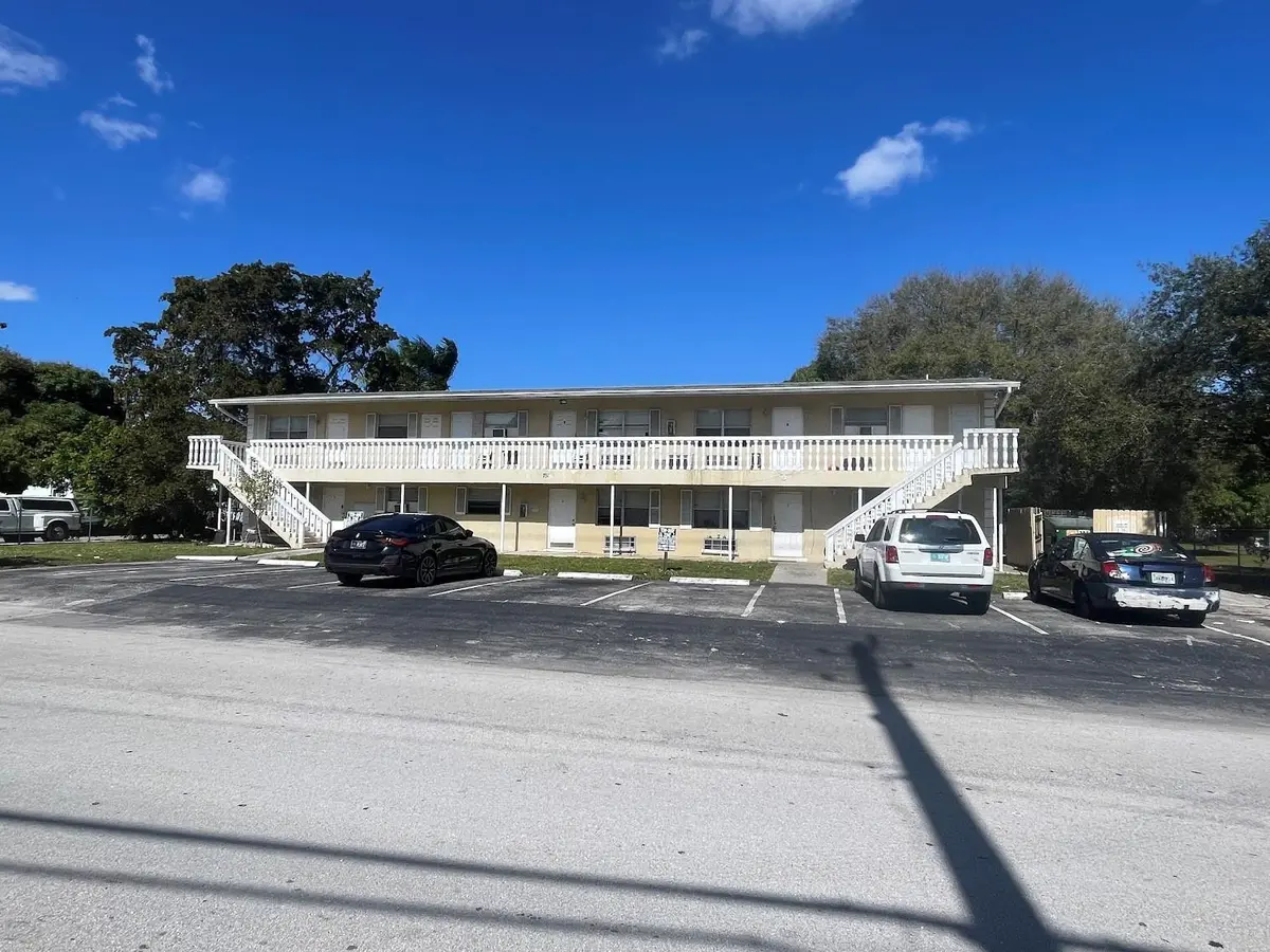 Photo 1 at 751 NW 5th Street, Fort Lauderdale
