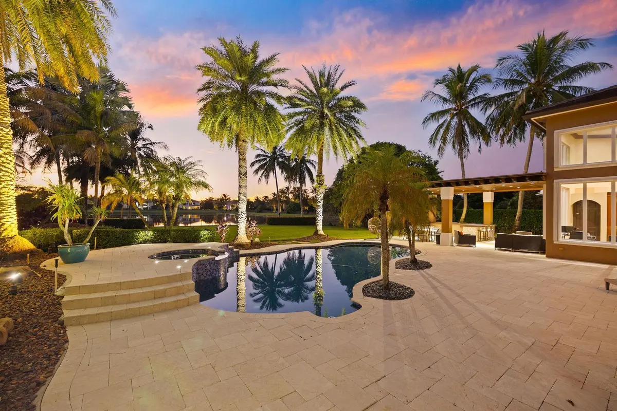 Photo 4 at 3413 Dovecote Meadow Lane, Davie