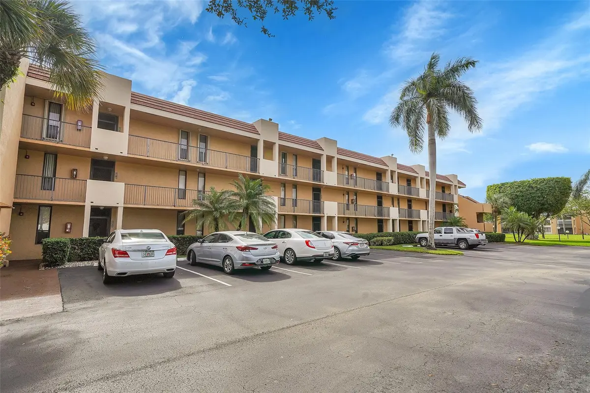 Photo 2 at 3909 N Ocean Boulevard 108, Fort Lauderdale