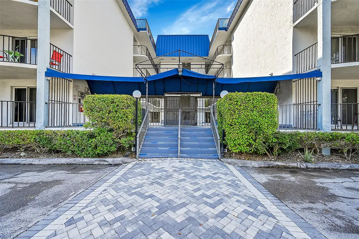 Photo 5 at 3909 N Ocean Boulevard 108, Fort Lauderdale