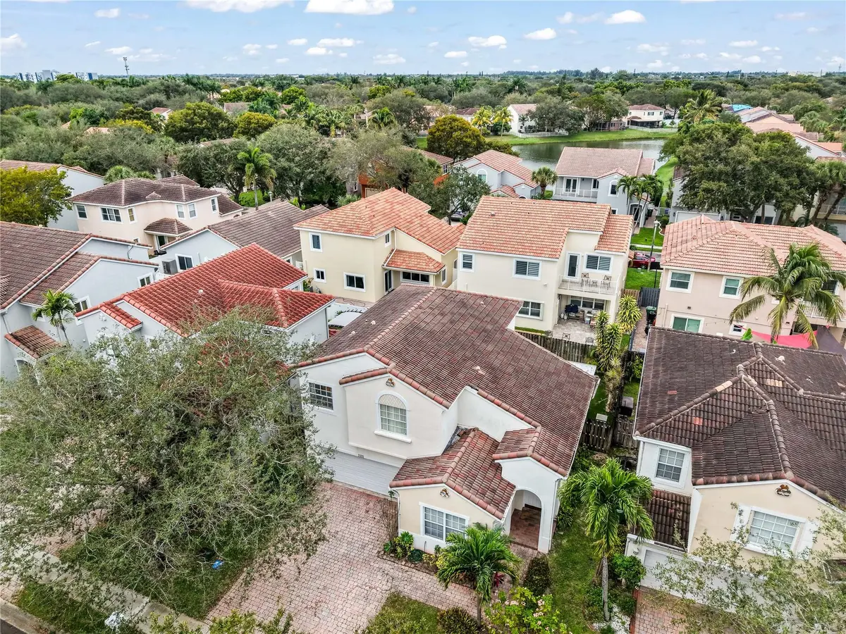 Photo 2 at 7479 NW 17th Drive, Pembroke Pines