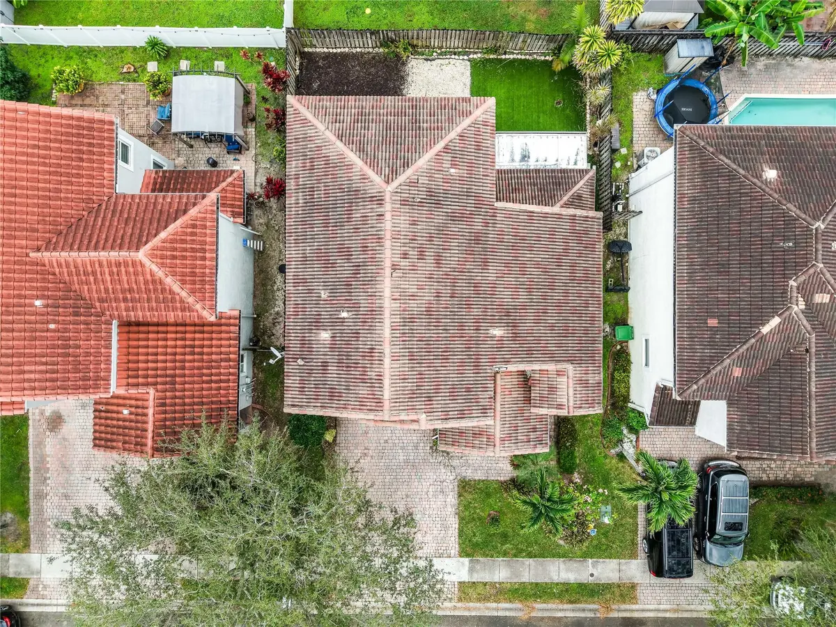 Photo 3 at 7479 NW 17th Drive, Pembroke Pines