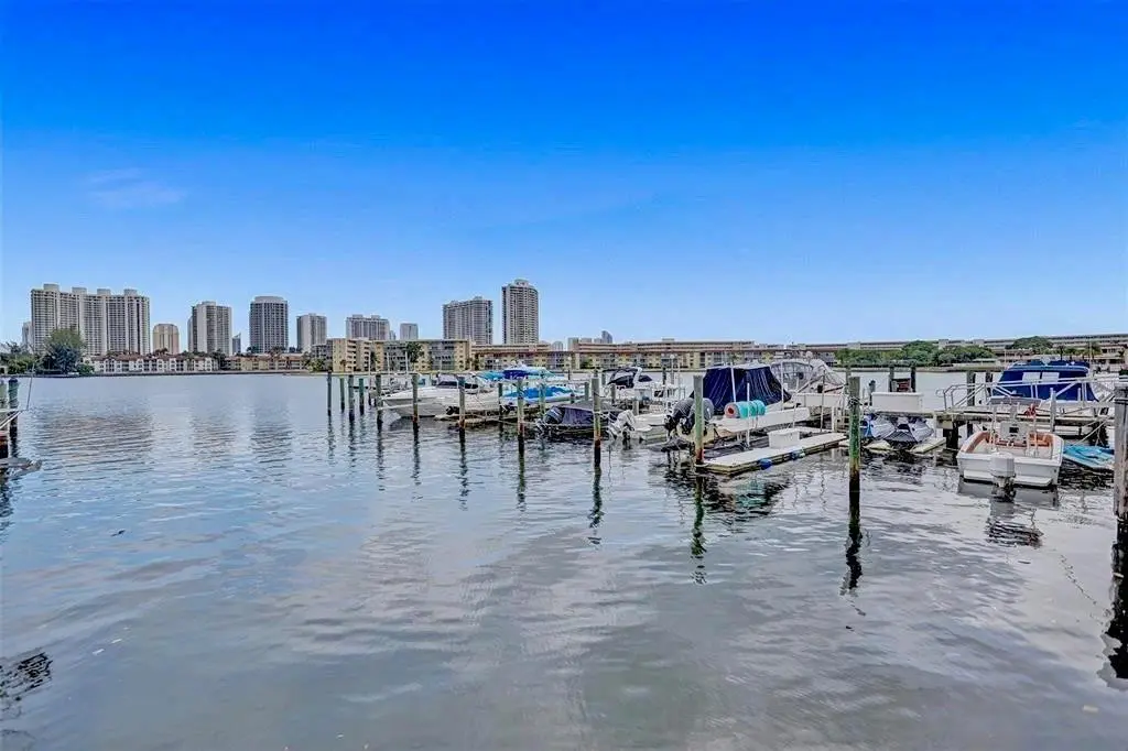 Photo 2 at 18031 Biscayne Boulevard 1104, Aventura