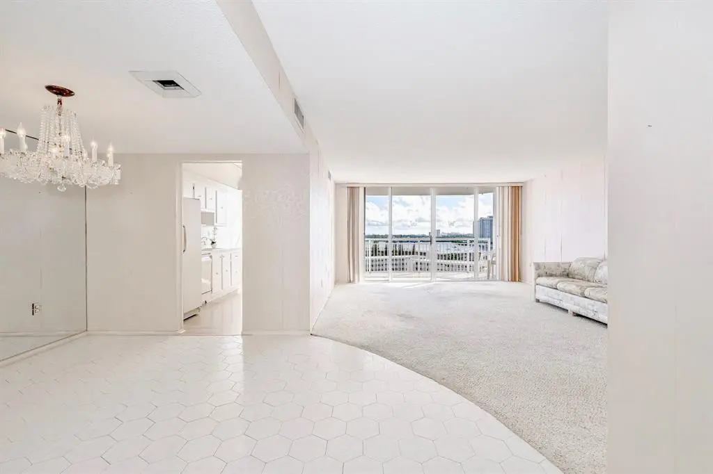 Photo 4 at 18031 Biscayne Boulevard 1104, Aventura