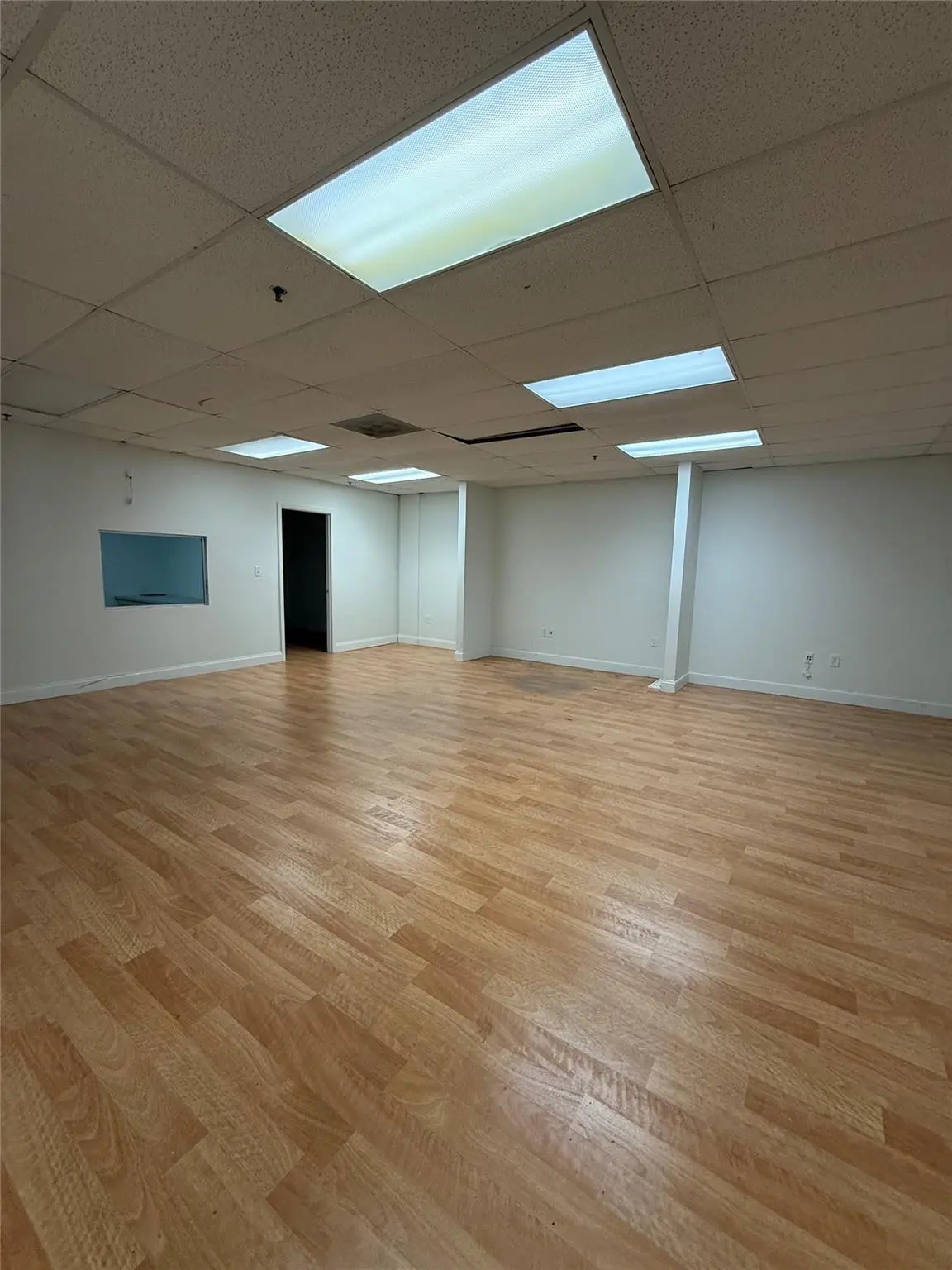 Photo 4 at 3600 NE 4th Avenue, Oakland Park