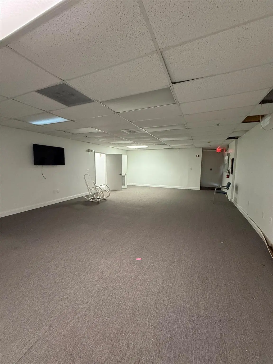 Photo 7 at 3600 NE 4th Avenue, Oakland Park