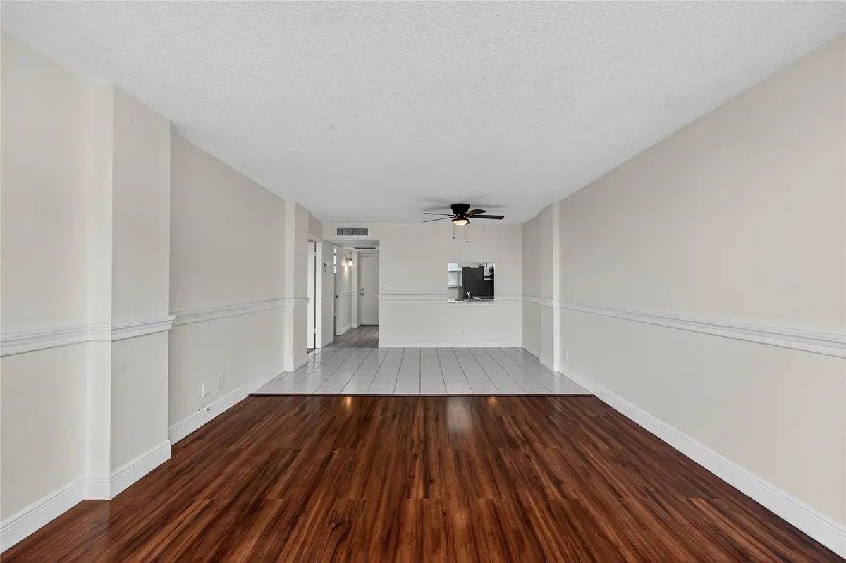 Photo 7 at 112 Royal Park Drive 3d, Oakland Park