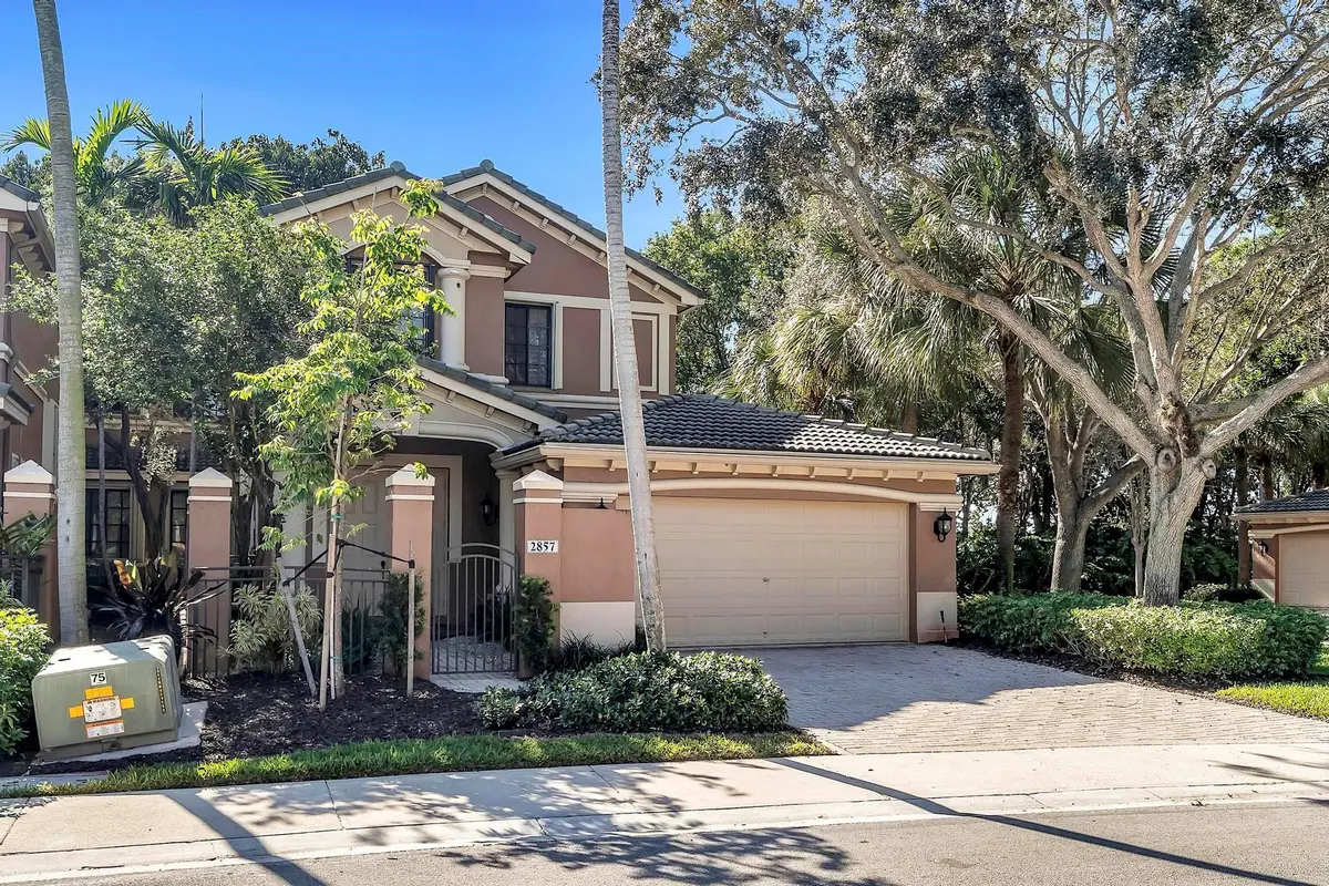 Photo 1 at 2857 Kinsington Circle 17-4, Weston