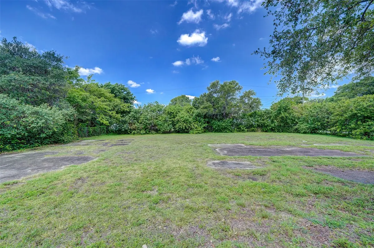 Yard at 6404 SW 46th Street, Davie