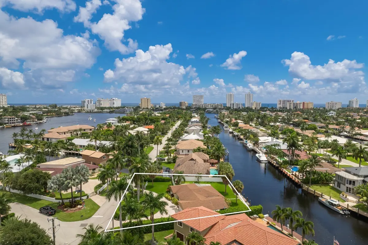 Photo 4 at 2200 SE 8th Street, Pompano Beach