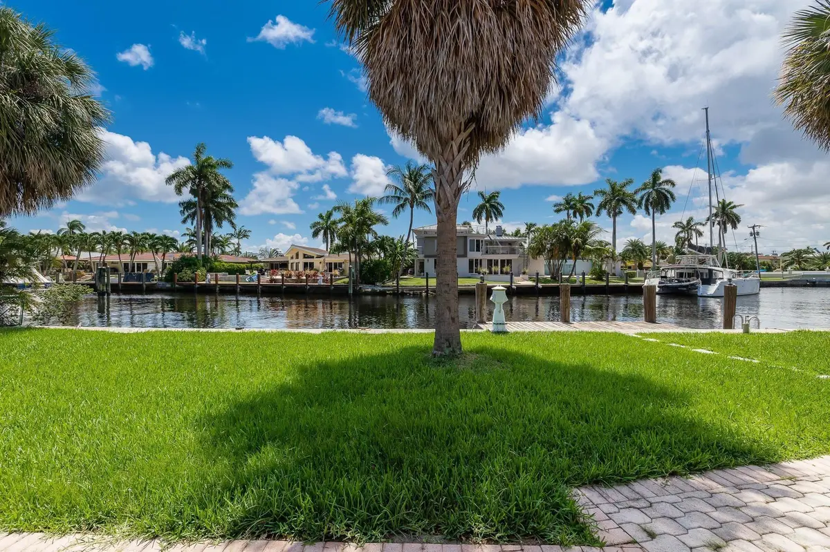 Photo 7 at 2200 SE 8th Street, Pompano Beach