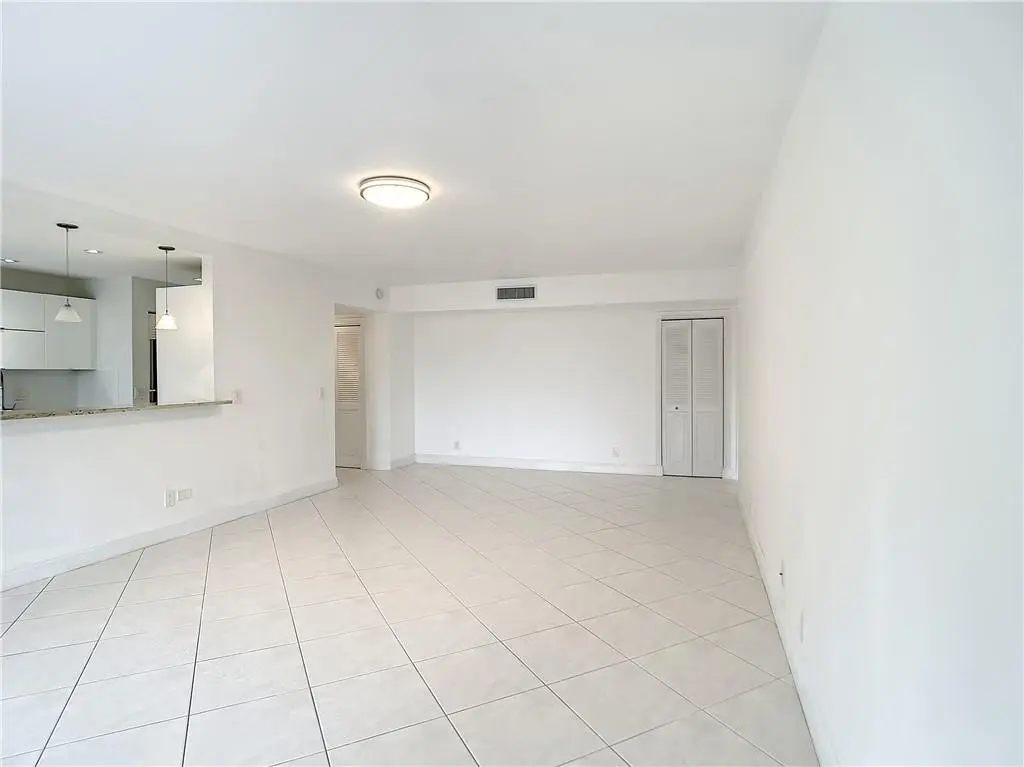 Photo 8 at 6342 Longboat Lane 404, Boca Raton