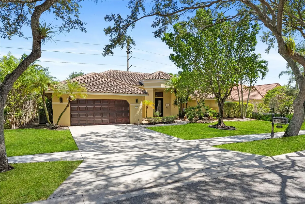 Photo 2 at 1115 Creekford Drive, Weston