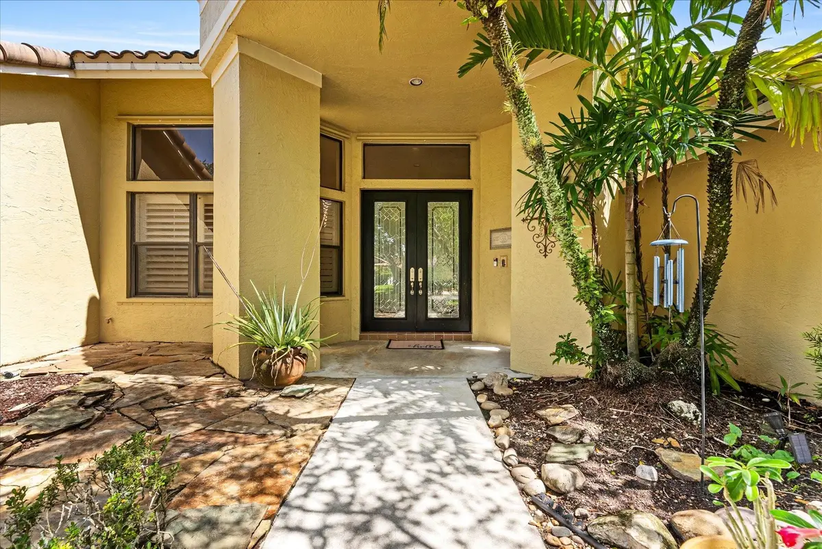 Photo 5 at 1115 Creekford Drive, Weston