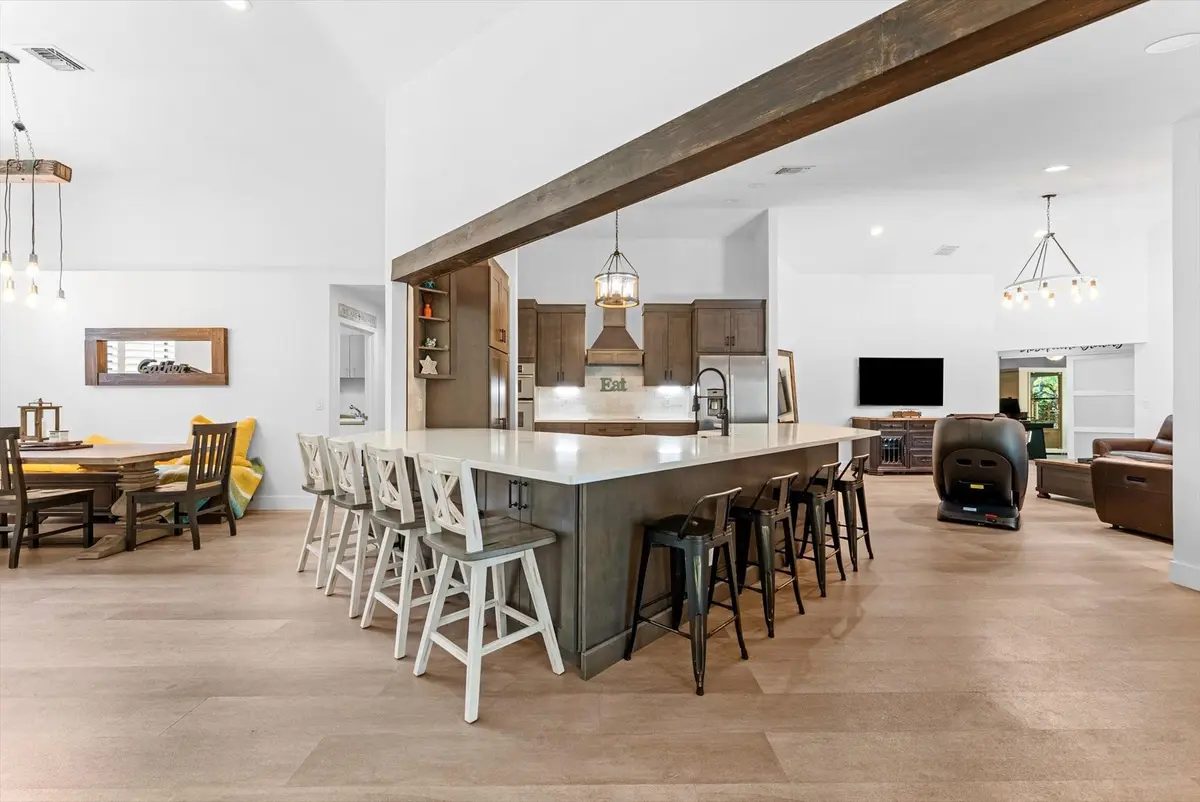 Photo 6 at 1115 Creekford Drive, Weston