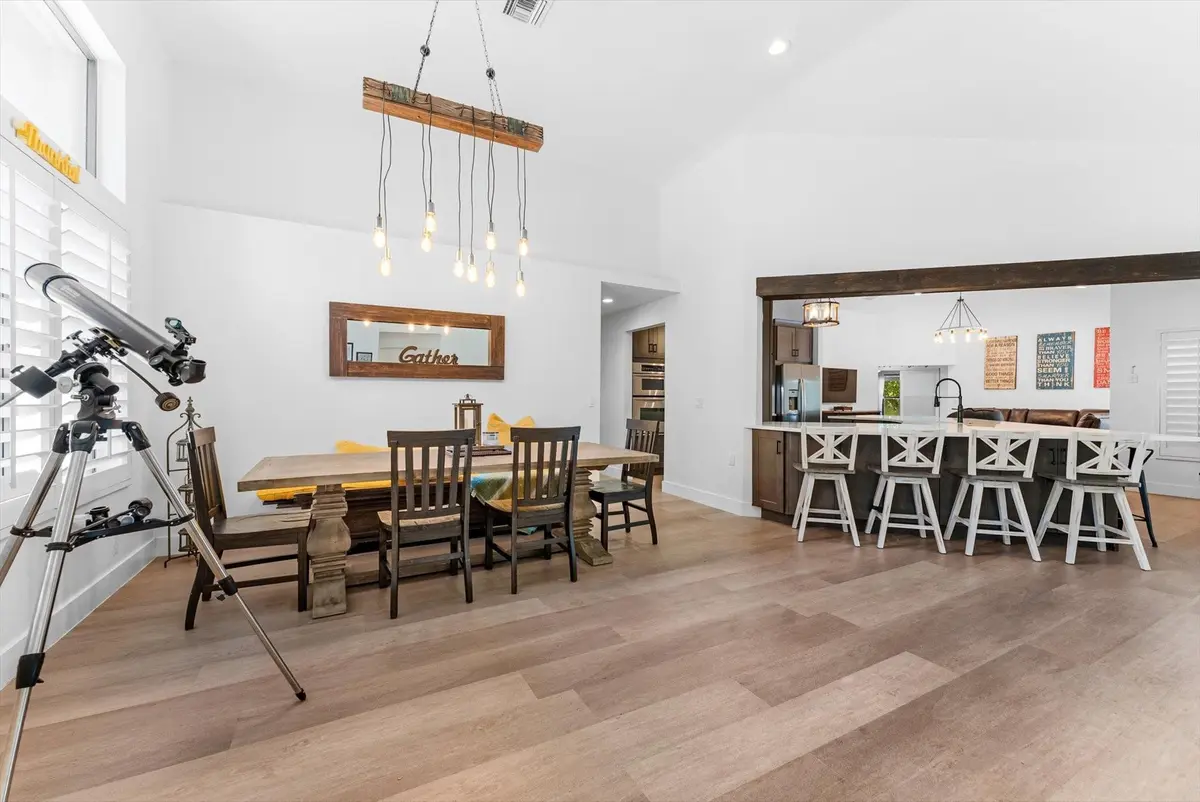 Photo 8 at 1115 Creekford Drive, Weston
