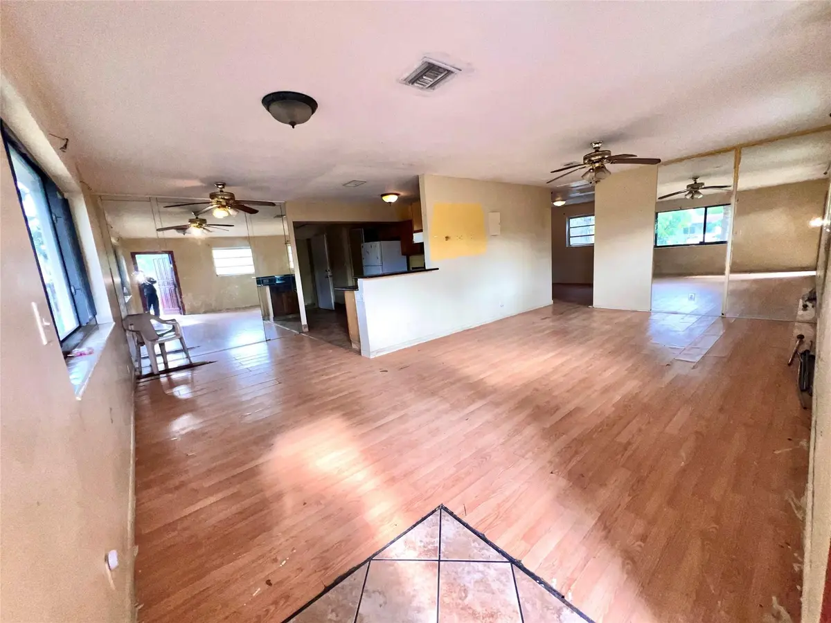 Photo 6 at 6000 NW 41st Terrace, North Lauderdale