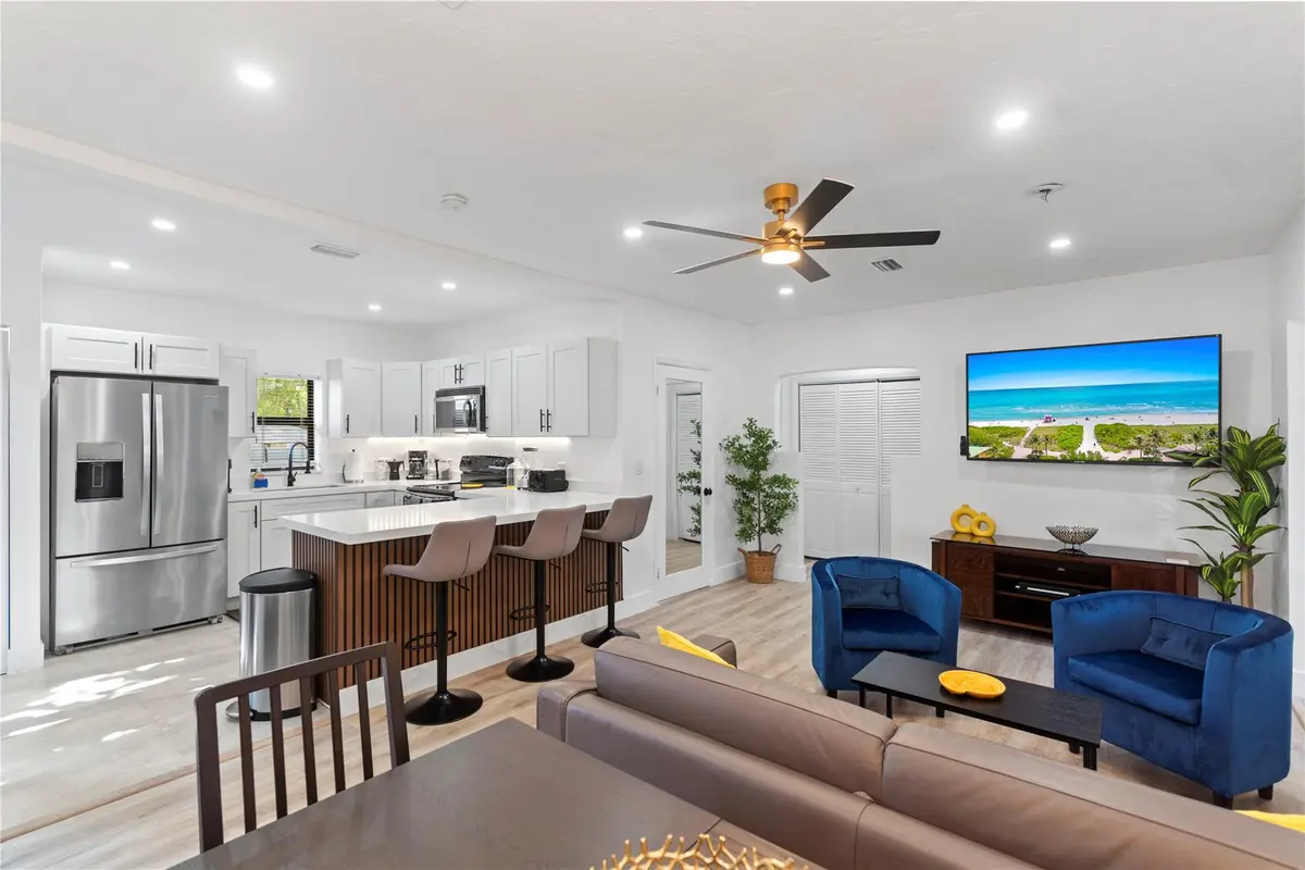 Photo 1 at 719 NE 36th Street, Oakland Park