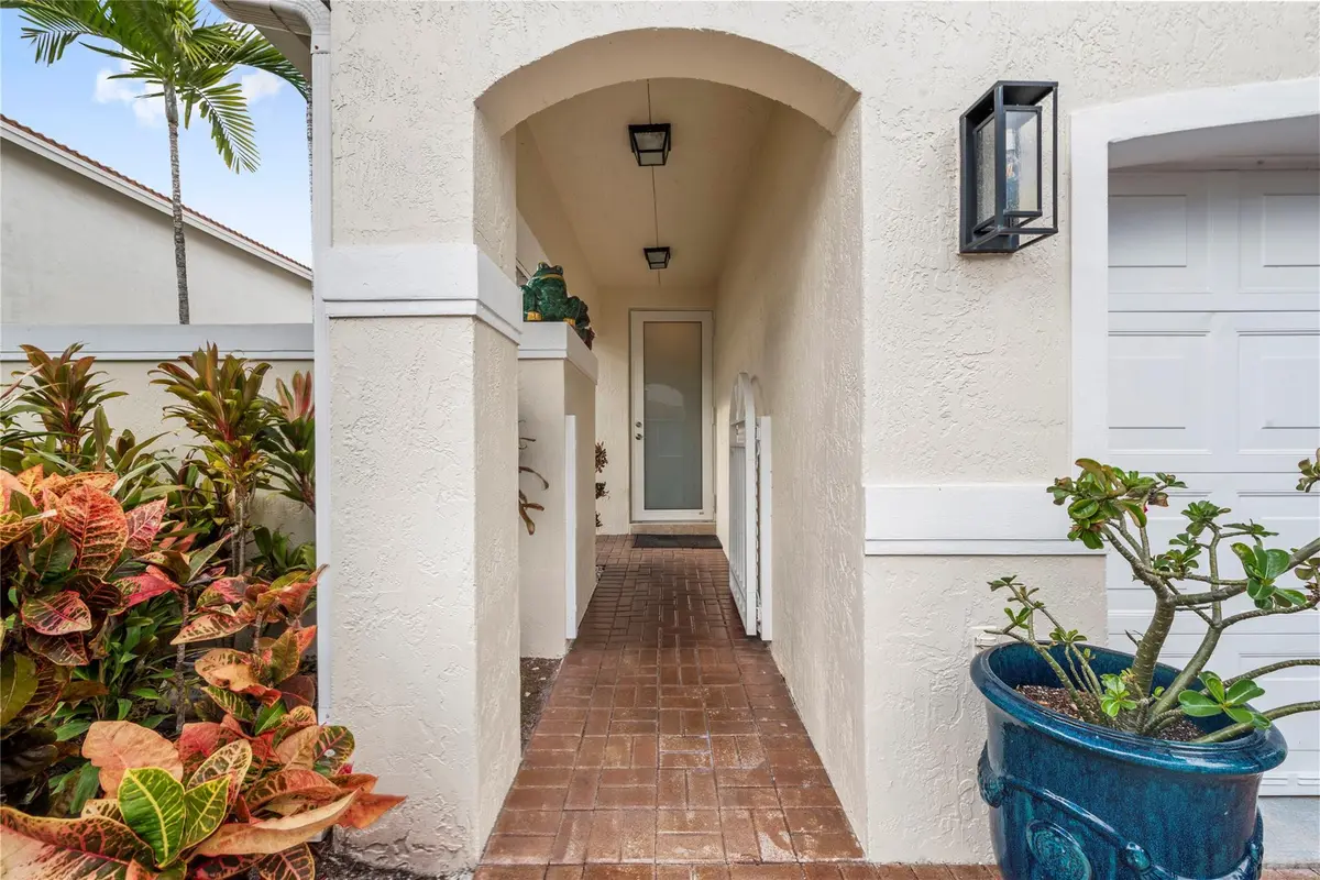 Photo 8 at 1554 Yellowheart Way 1554, Hollywood