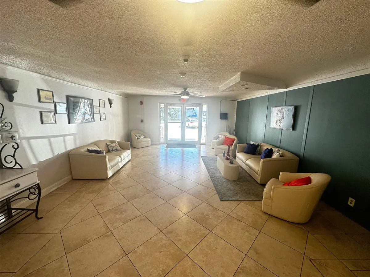 Photo 2 at 2400 S Ocean Drive 314, Hollywood