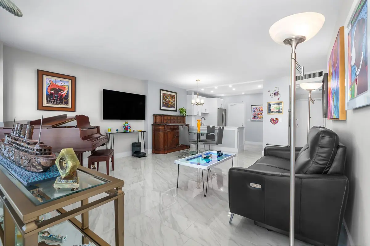 Photo 1 at 3333 NE 34th Street 806, Fort Lauderdale