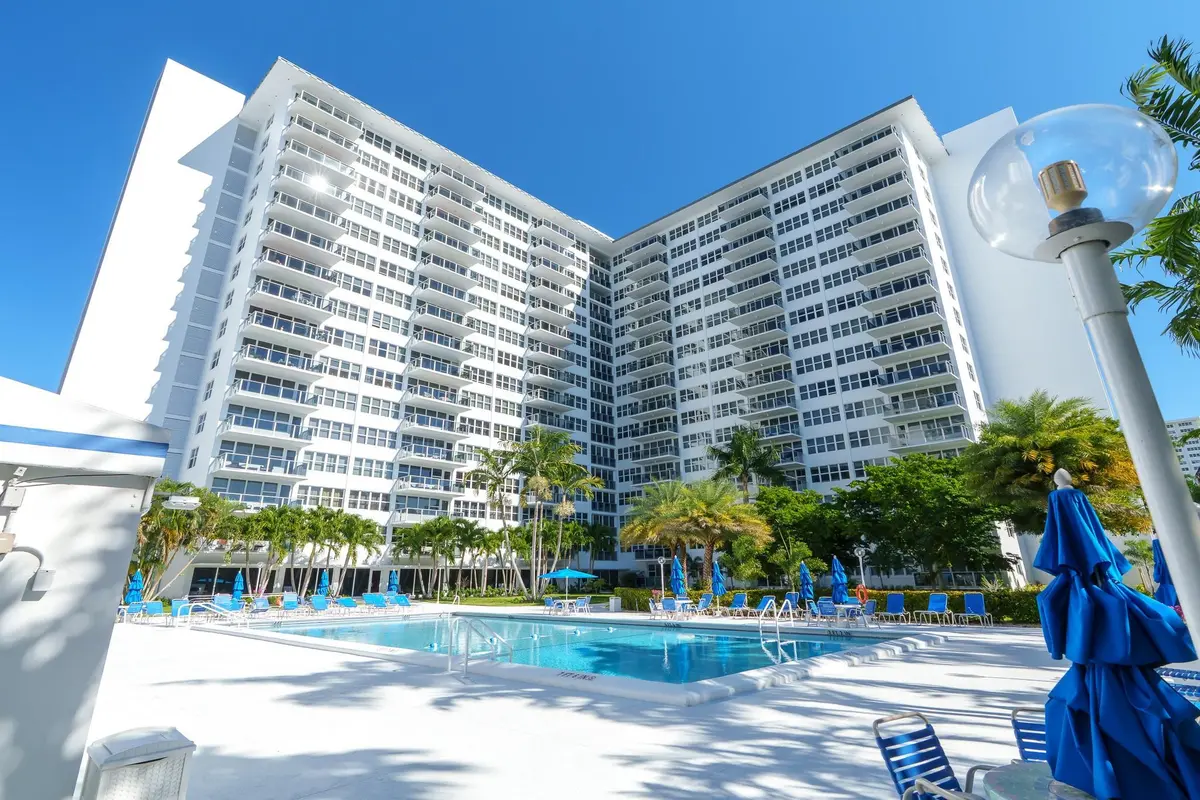 Photo 3 at 3333 NE 34th Street 806, Fort Lauderdale