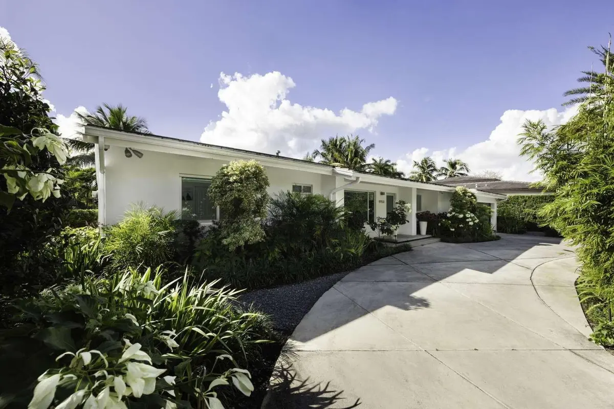 Photo 5 at 4950 Riviera Drive, Coral Gables