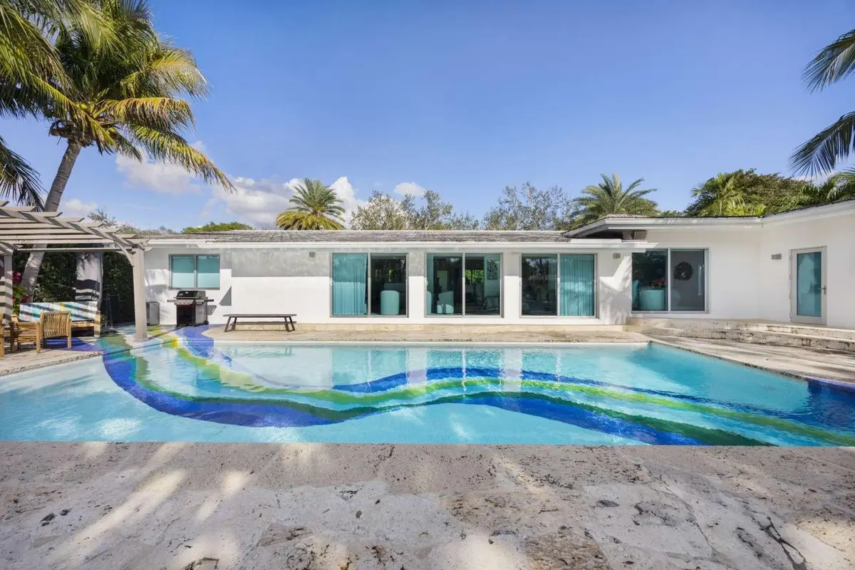 Photo 6 at 4950 Riviera Drive, Coral Gables