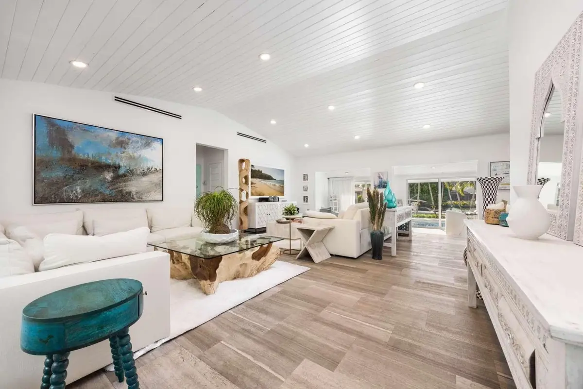 Photo 7 at 4950 Riviera Drive, Coral Gables