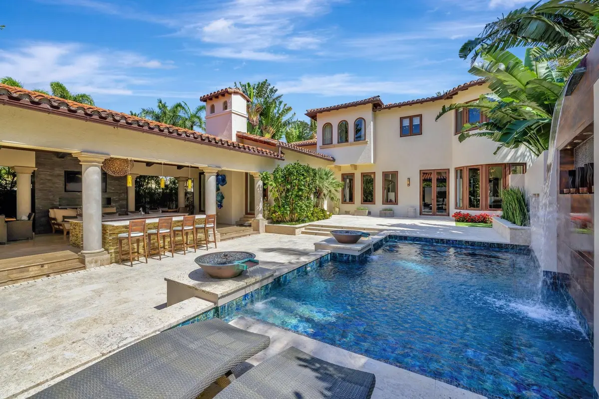 Photo 5 at 815 Idlewyld Drive, Fort Lauderdale