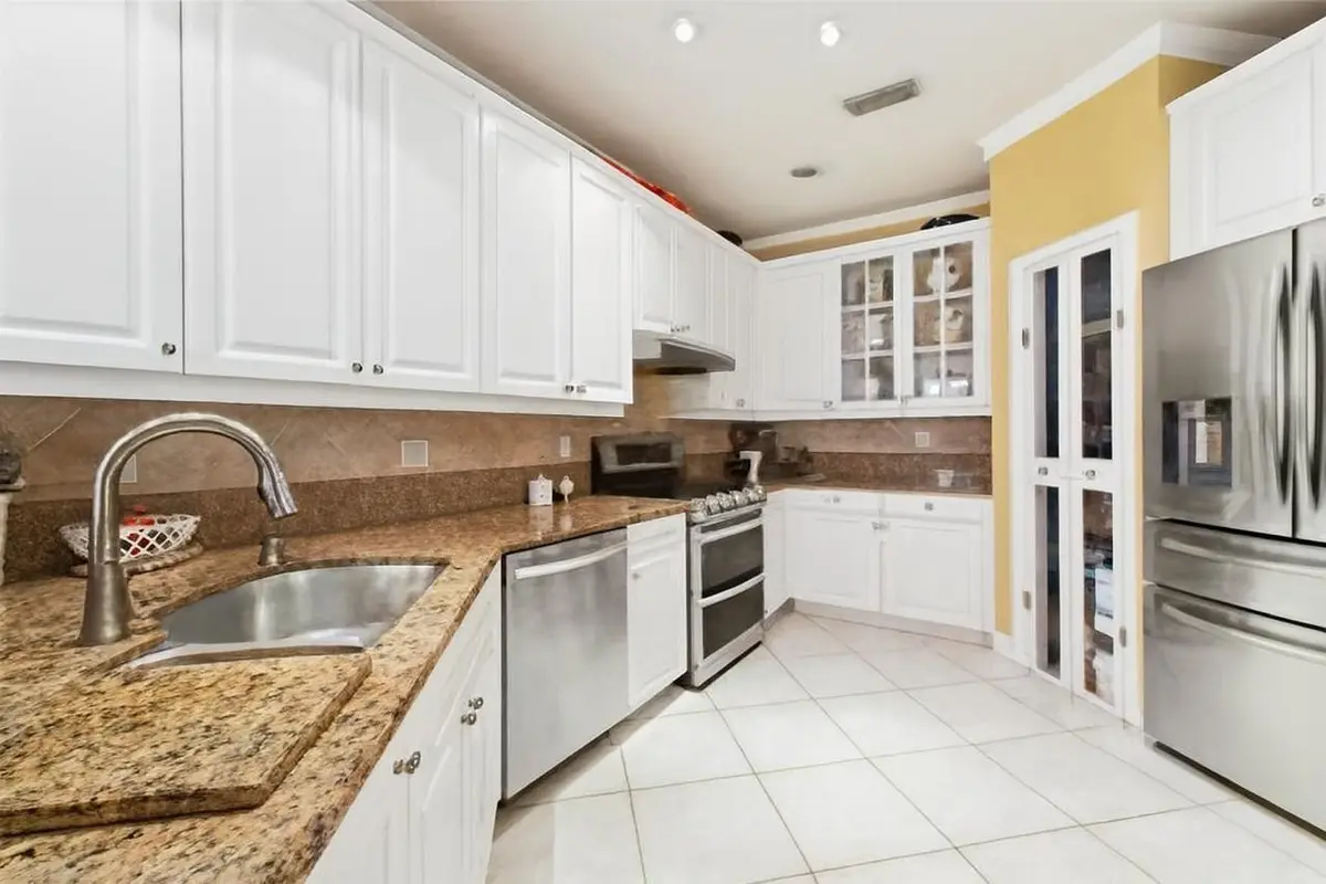 Photo 4 at 5712 NW 119th Terrace, Coral Springs