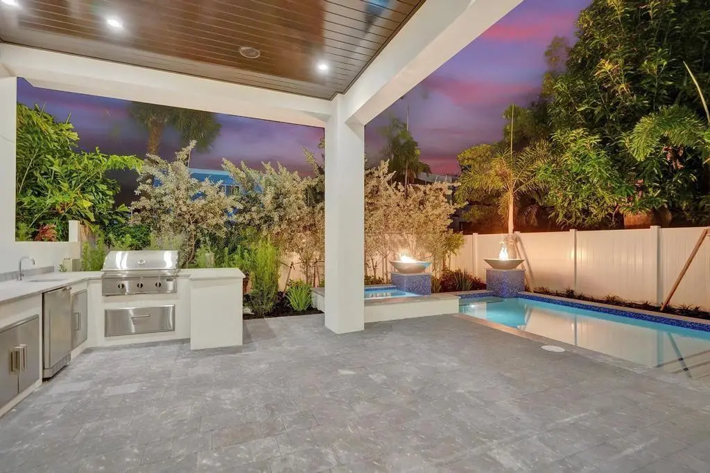 Photo 5 at 4524 Seagrape Drive 2 South, Lauderdale-By-The-Sea
