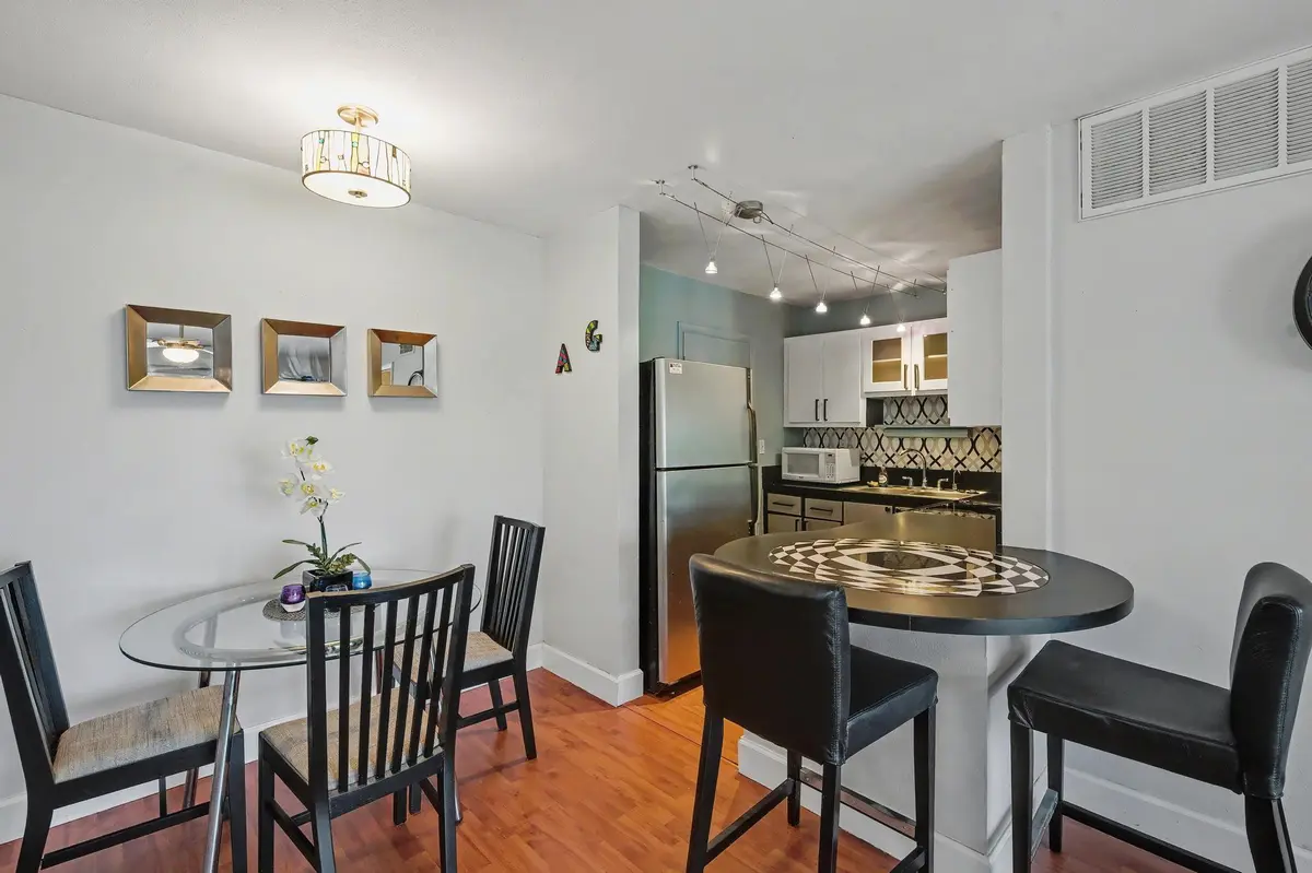 Photo 4 at 3000 NE 16th Avenue 305, Oakland Park