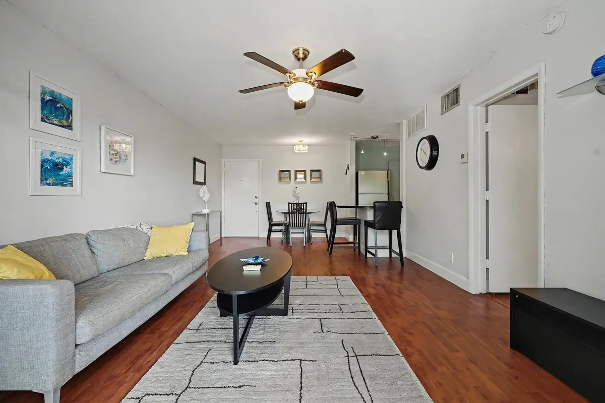 Photo 6 at 3000 NE 16th Avenue 305, Oakland Park