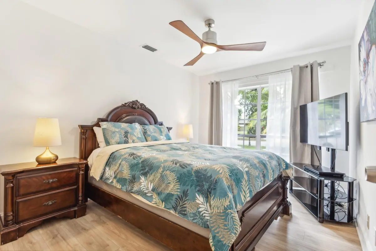 Photo 5 at 4234 Waverly Drive, West Palm Beach