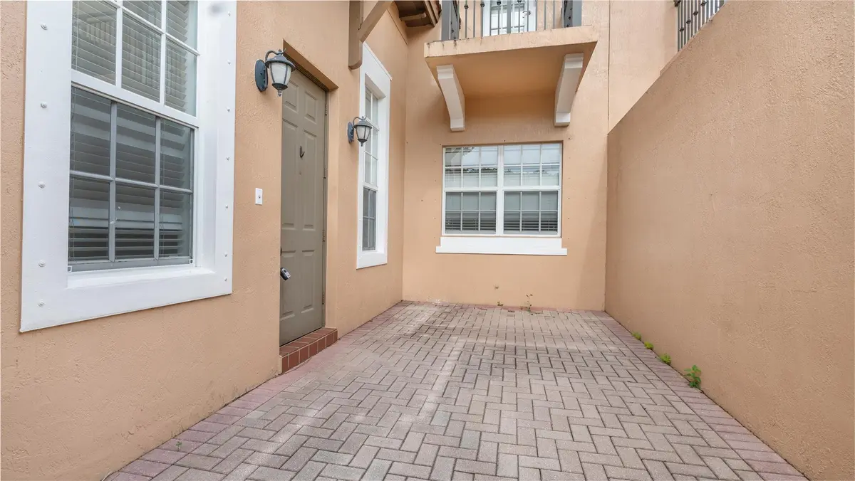 Photo 5 at 1061 SW 147th Terrace, Pembroke Pines