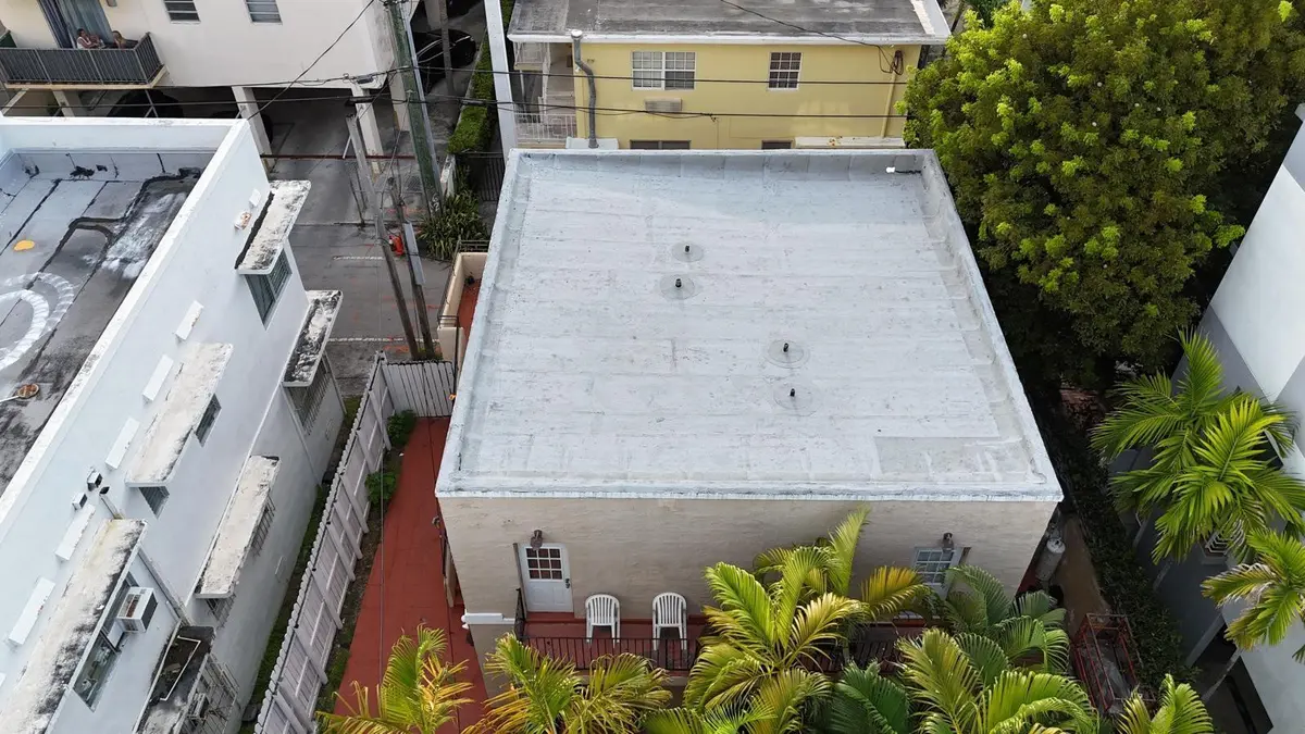 Photo 5 at 828 Pennsylvania Avenue, Miami Beach